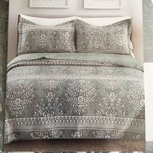 New Great Bay Home Quilt set Full/Queen 2 Shams
